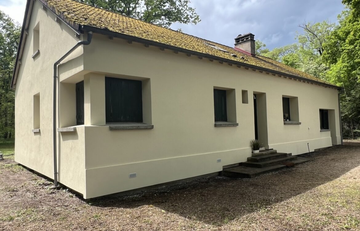 BATILOC017 1170X750 | Les Compagnons du Patrimoine Nettoyage et traitement de toiture et façade pour une meilleure durabilité à Saint-Louis près de Colmar Riedisheim