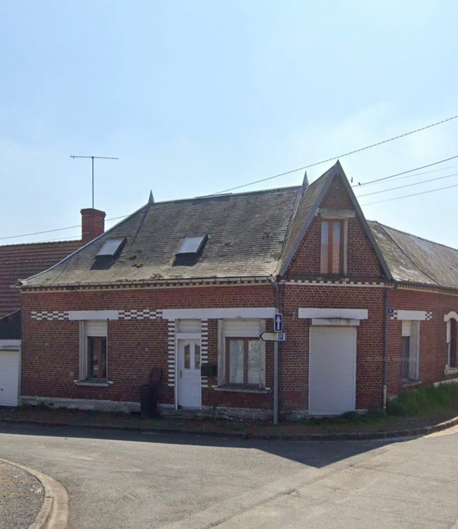 Nettoyage et traitement de toiture et façade pour une meilleure durabilité à Saint-Louis près de Colmar Riedisheim 0